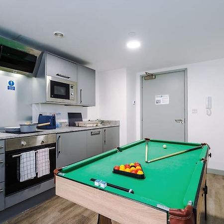 ליברפול Stylish Central Apartment, Sleeps 4, Pool Table, Available For Long Term Stays מראה חיצוני תמונה