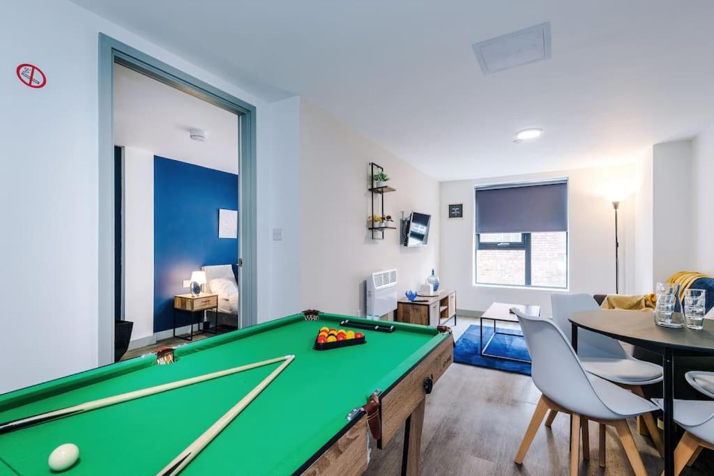 ליברפול Stylish Central Apartment, Sleeps 4, Pool Table, Available For Long Term Stays מראה חיצוני תמונה